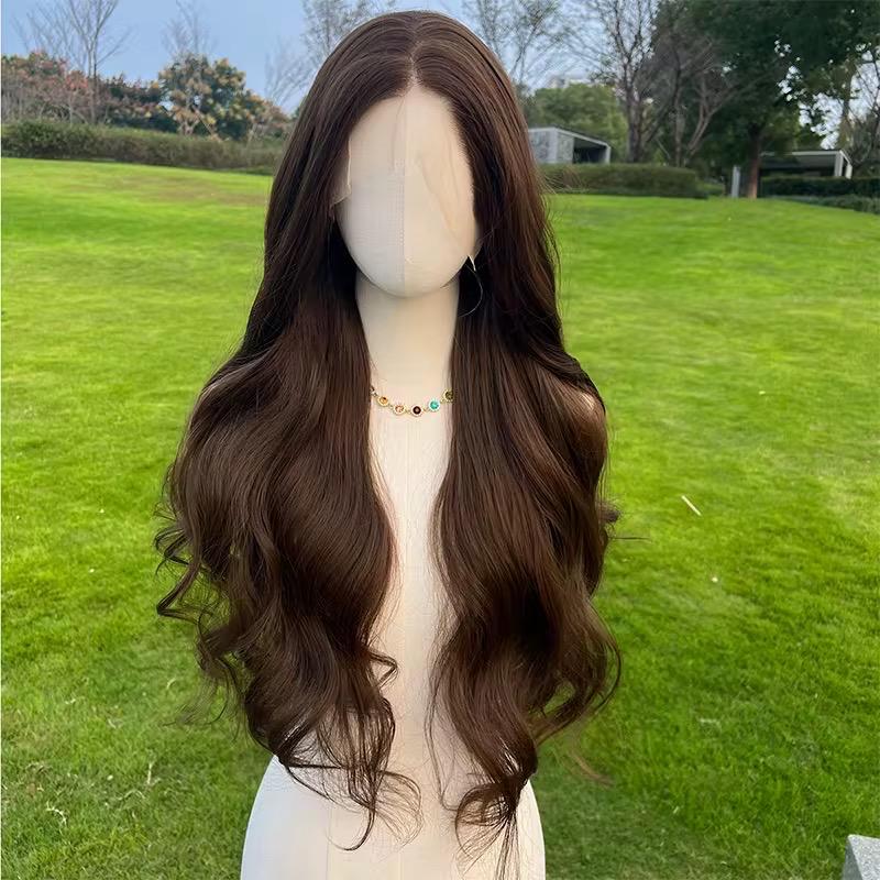 Perruque longue ondulée marron chocolat lacet : cheveux synthétiques résistants à la chaleur