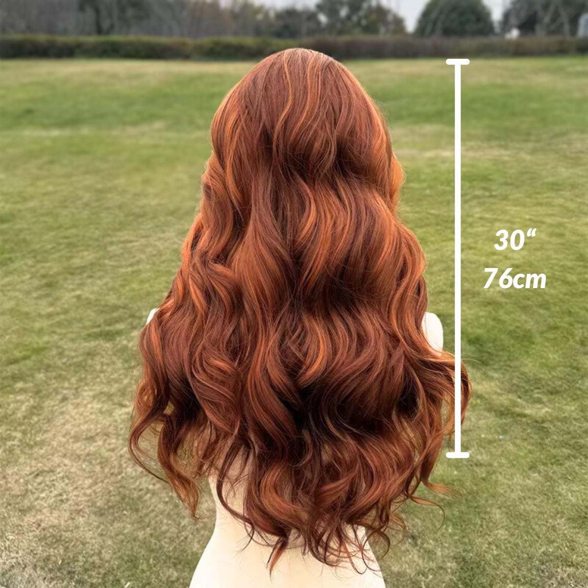 Perruque glamour cuivrée gingembre : cheveux longs ondulés synthétiques résistants à la chaleur
