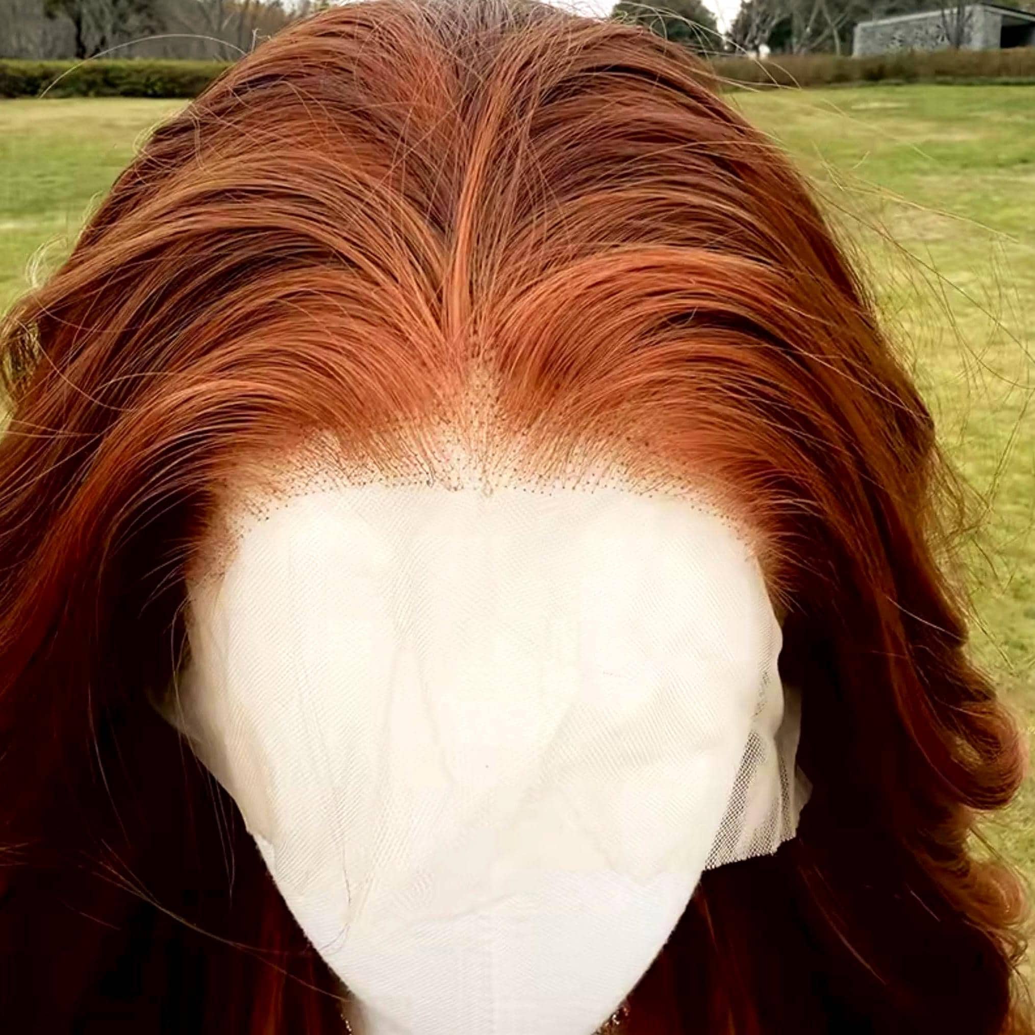 Perruque glamour cuivrée gingembre : cheveux longs ondulés synthétiques résistants à la chaleur
